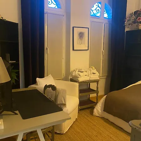 לינה וארוחת בוקר L Etape Place De L Etape Fontainebleau *